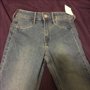 H&M Jeans - H&M denim light blue jeans H&M Jeans - H&M denim light blue jeans
